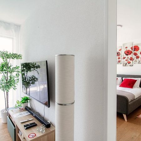 Linda Terrace By Quokka 360 - Modern One-Bedroom Flat With Sun Terrace Locarno Luaran gambar